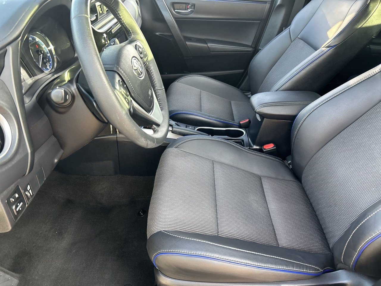 Used 2018 Slate Metallic Toyota SE image 16