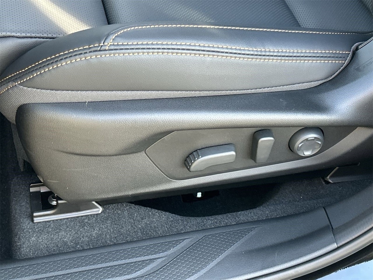 New 2026 Crystal Black Silica Subaru Wilderness image 16