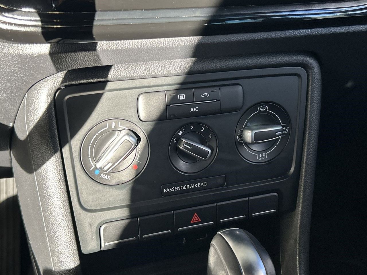 Used 2019 Silk Blue Metallic Volkswagen 2.0T S image 23