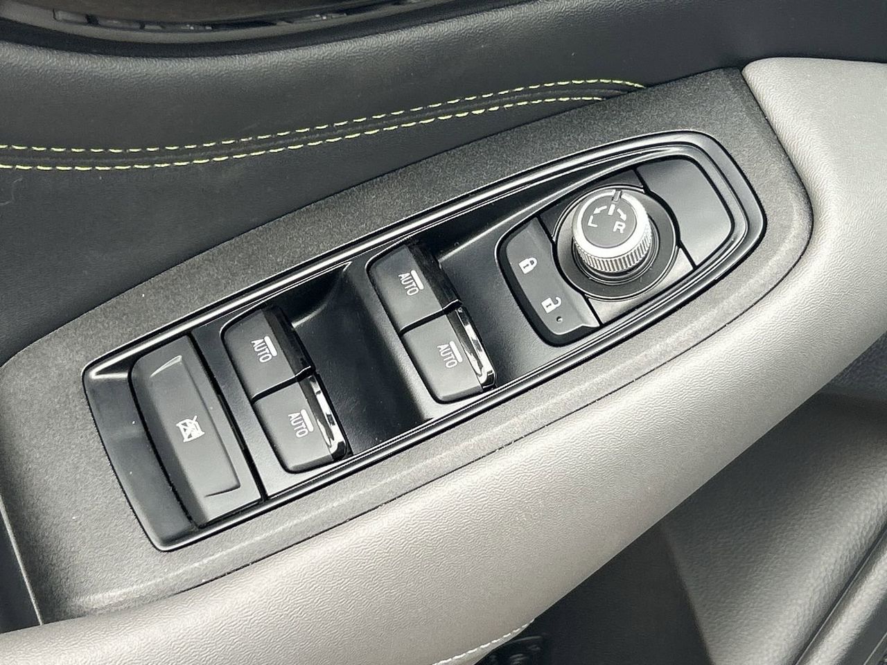2025 Subaru Outback Onyx Edition - Photo 18