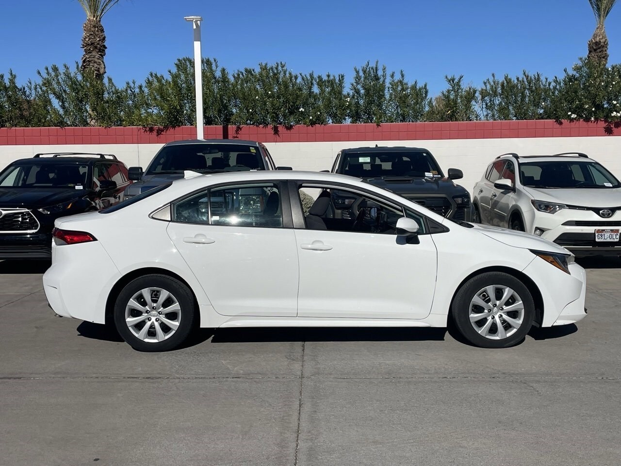 2024 Toyota Corolla LE photo 2