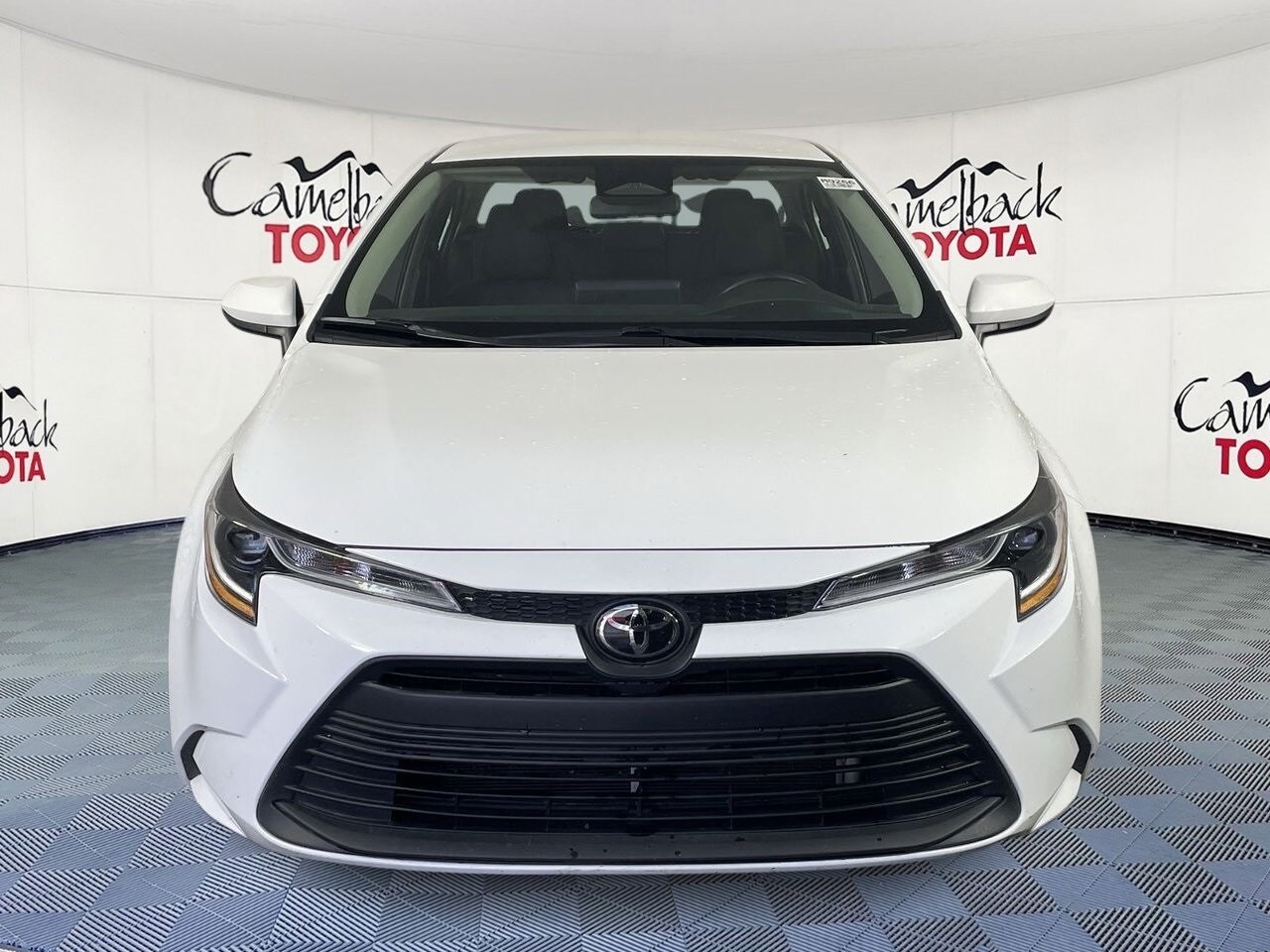 2024 Toyota Corolla LE photo 2
