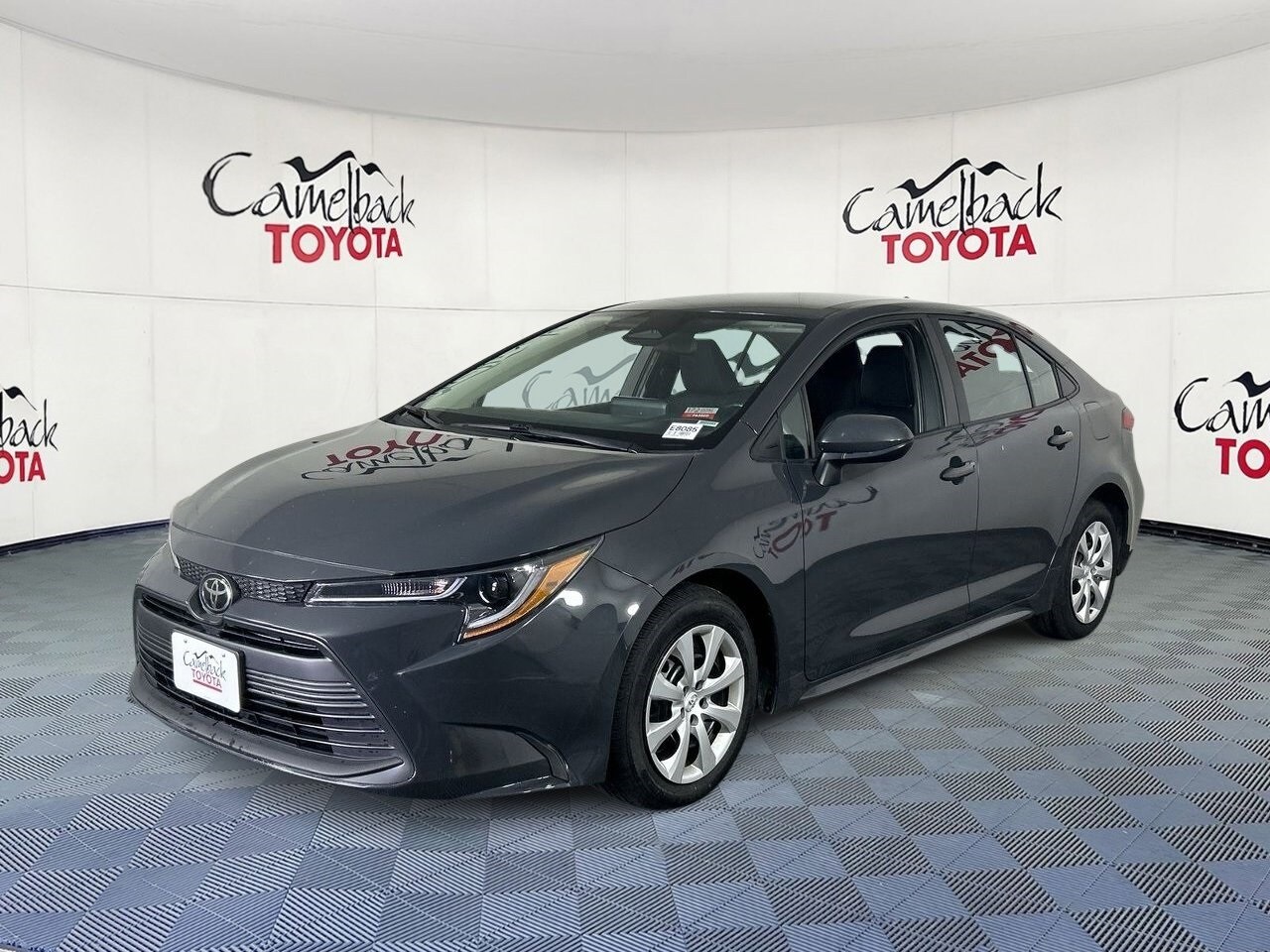 2024 Toyota Corolla LE photo 2