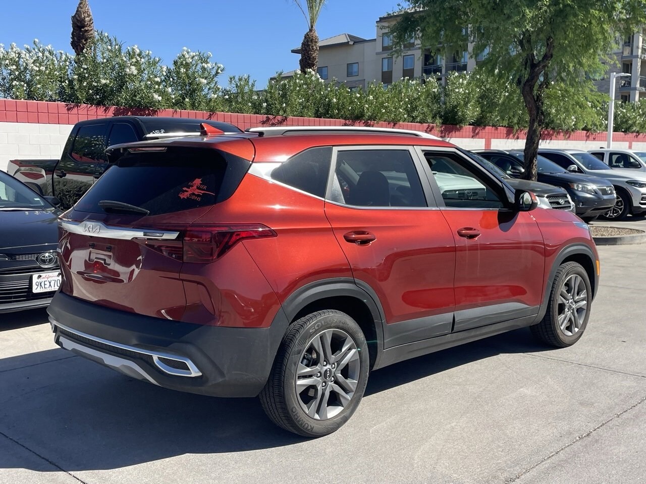 2023 Kia Seltos S photo 2