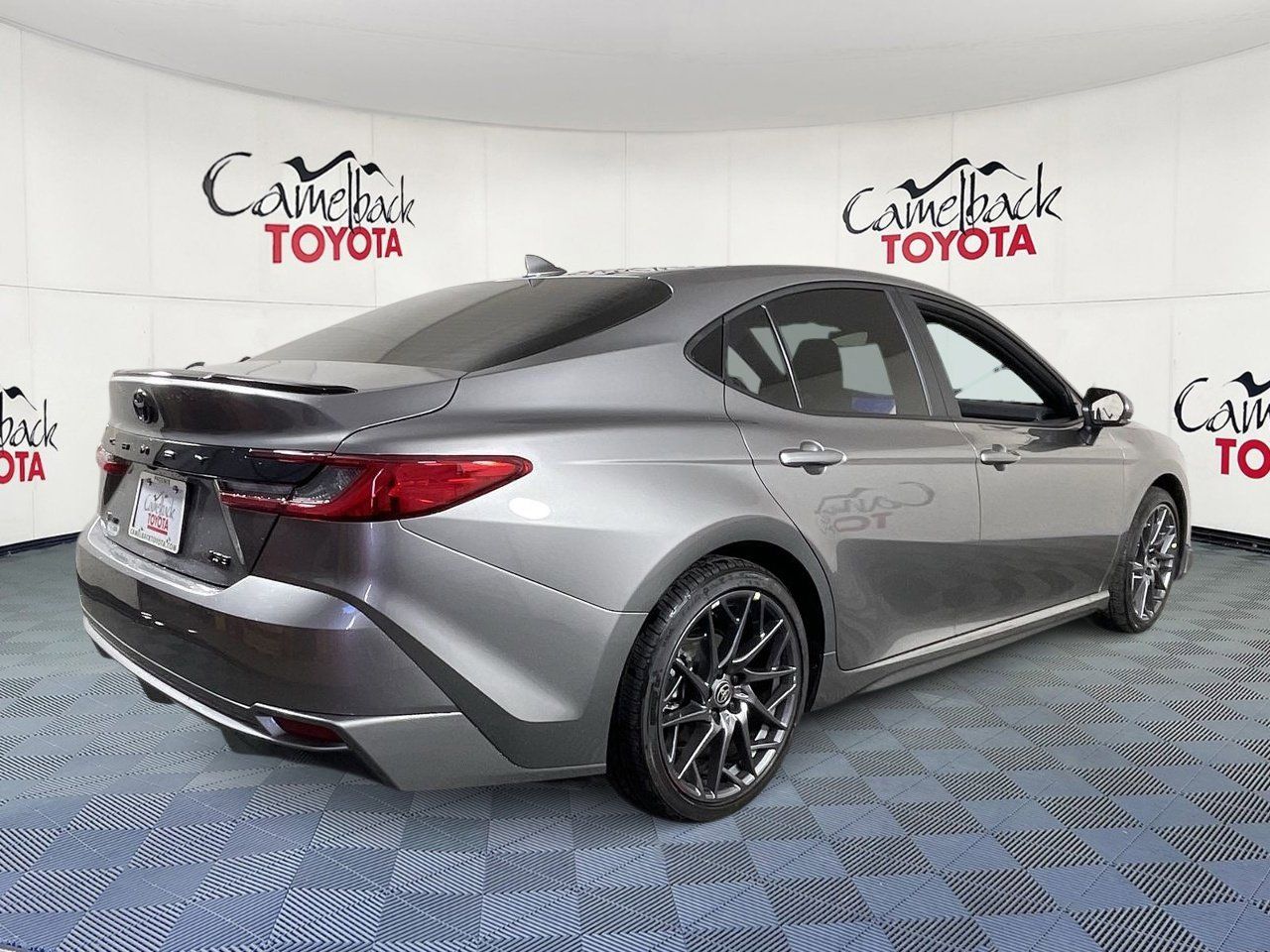 2026 Toyota Camry XSE - Photo 7
