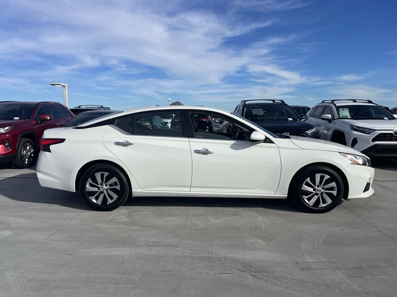 2021 Nissan Altima 2.5 S photo 2