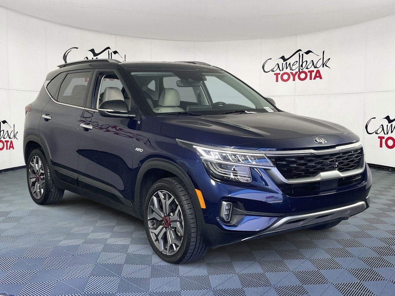 2021 Kia Seltos SX photo 2