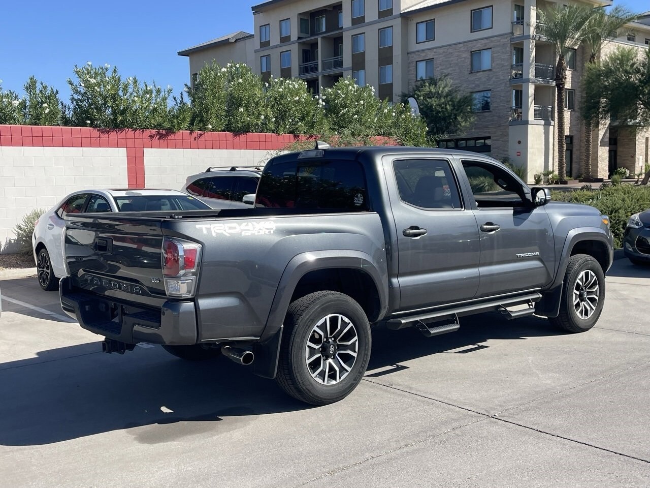 2021 Toyota Tacoma TRD Sport photo 2