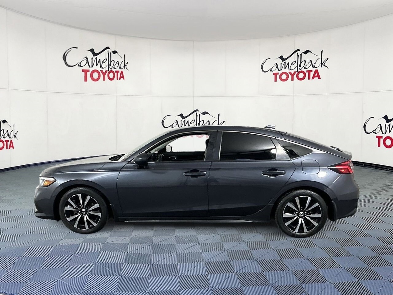 2022 Honda Civic EX-L Hatchback photo 3