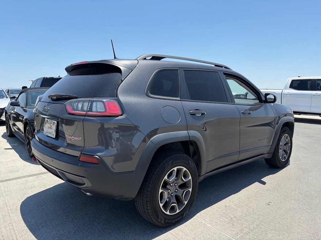 Used 2020 Jeep Cherokee Trailhawk SUV