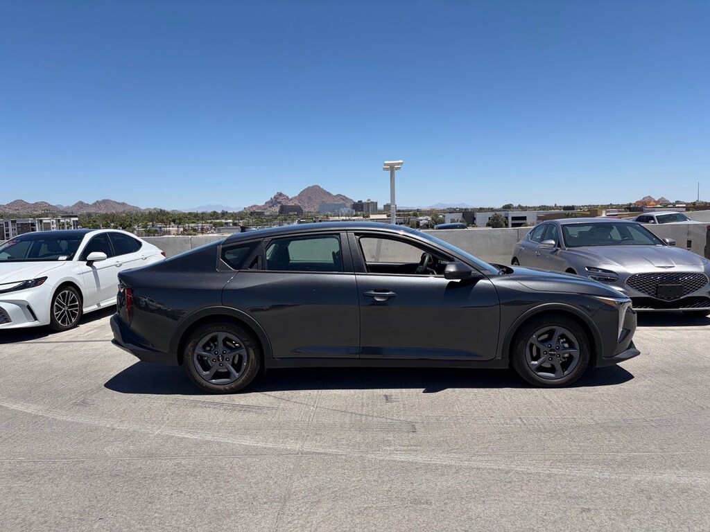 Used 2025 Kia