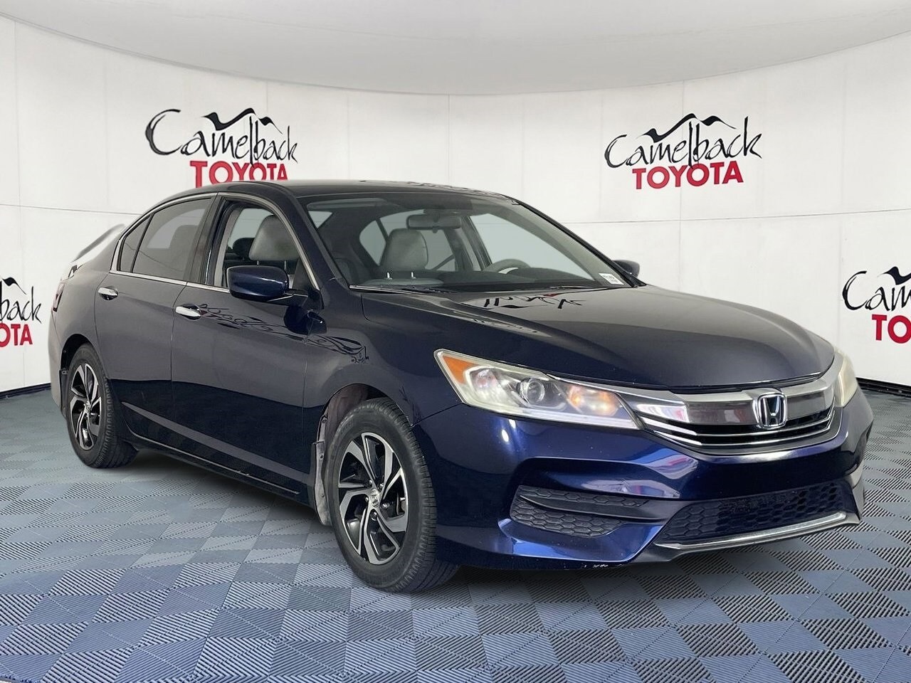2016 Honda Accord LX photo 2