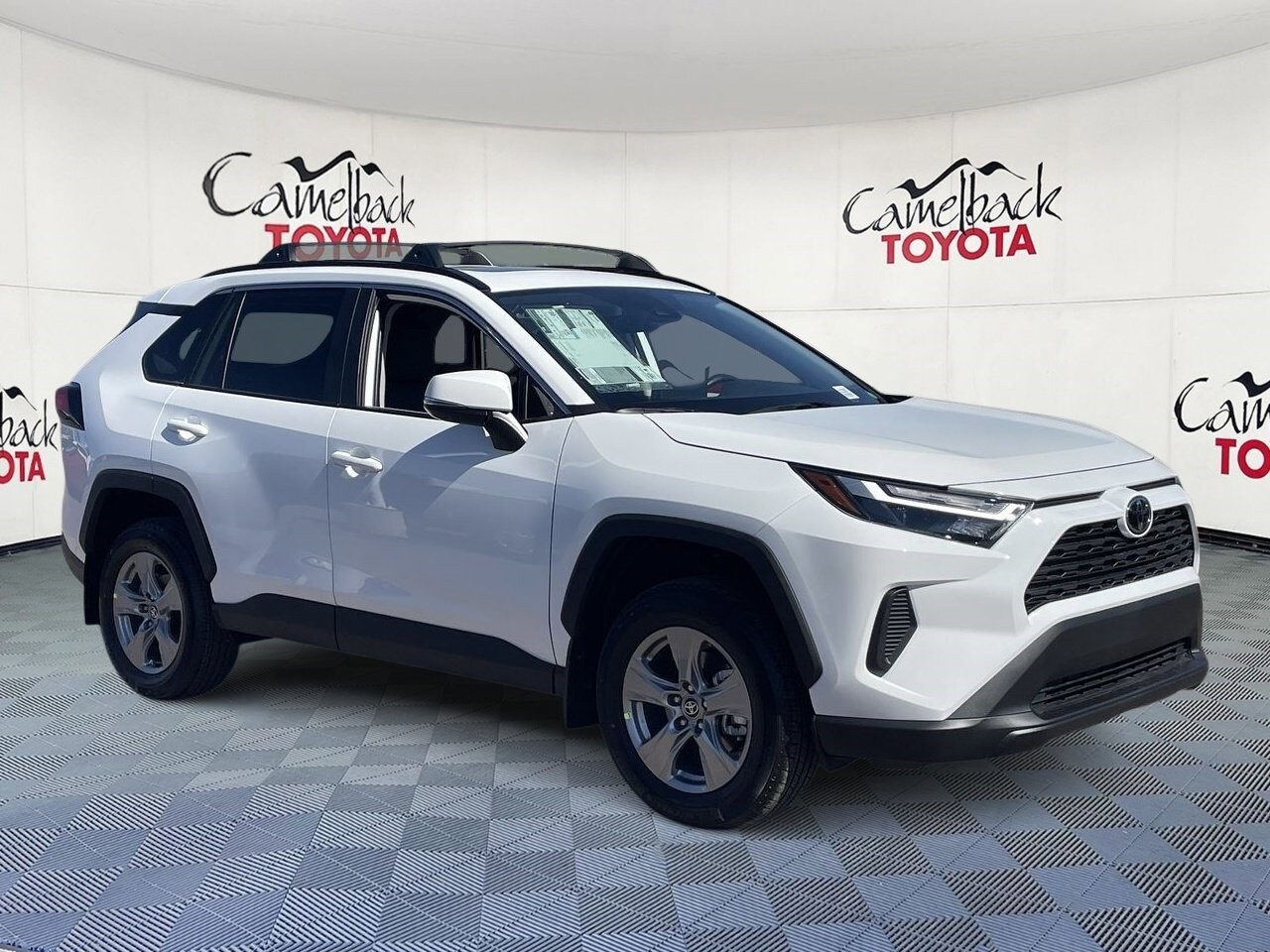 2025 Toyota RAV4 XLE photo 2