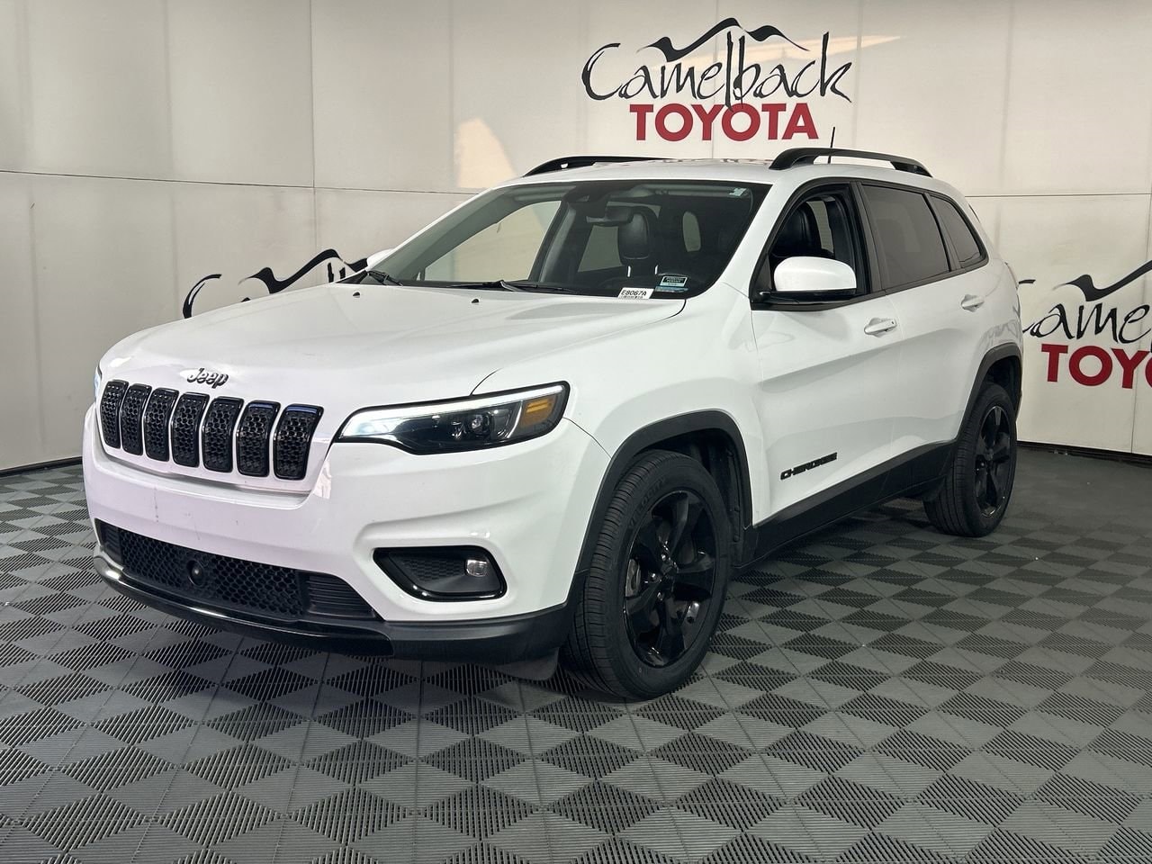 Used 2020 Jeep Cherokee Latitude Plus with VIN 1C4PJLLB7LD606662 for sale in Phoenix, AZ