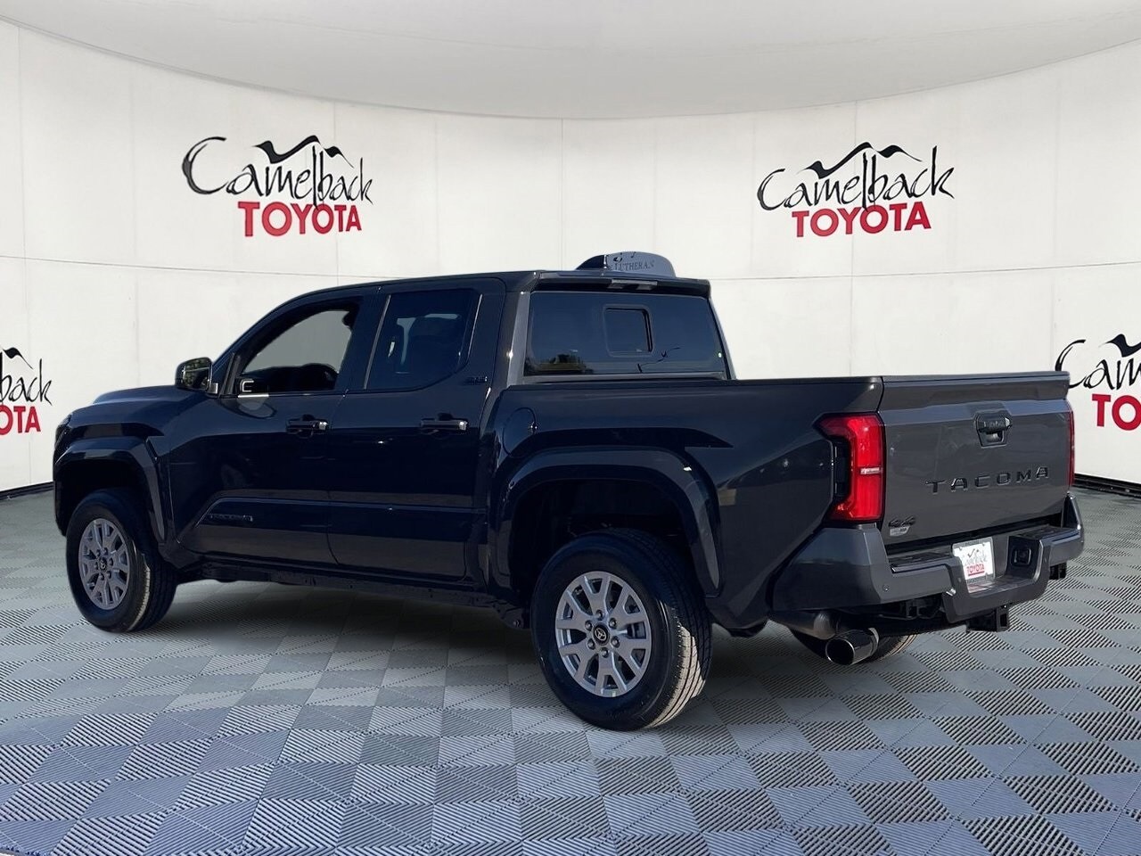 2025 Toyota Tacoma SR5 photo 4