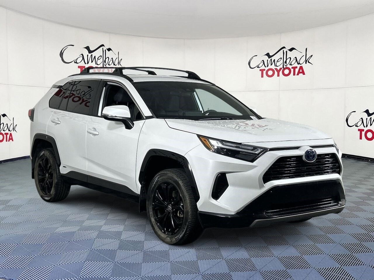 2023 Toyota RAV4 Hybrid SE photo 3