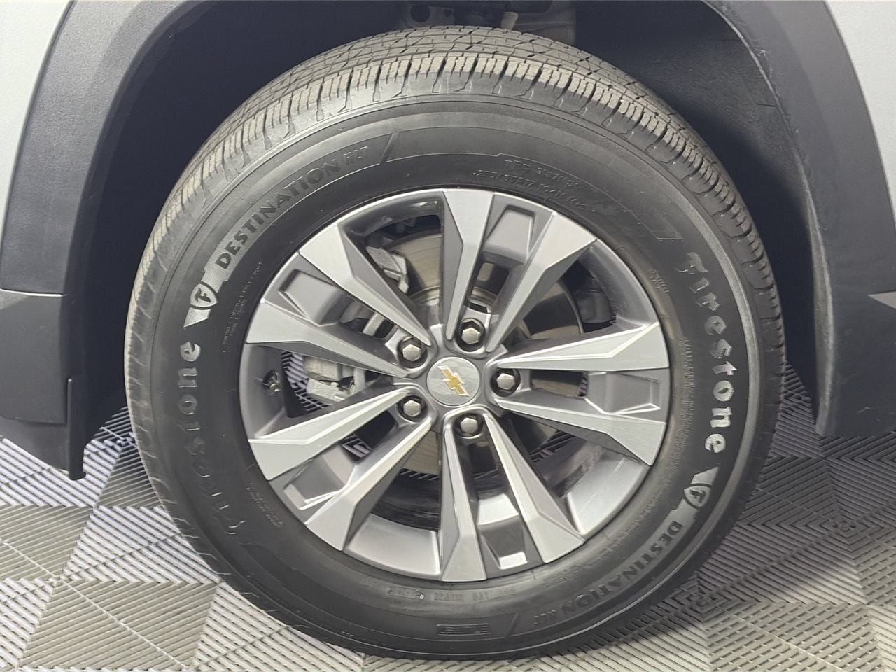 2025 Chevrolet Equinox LT - Photo 9