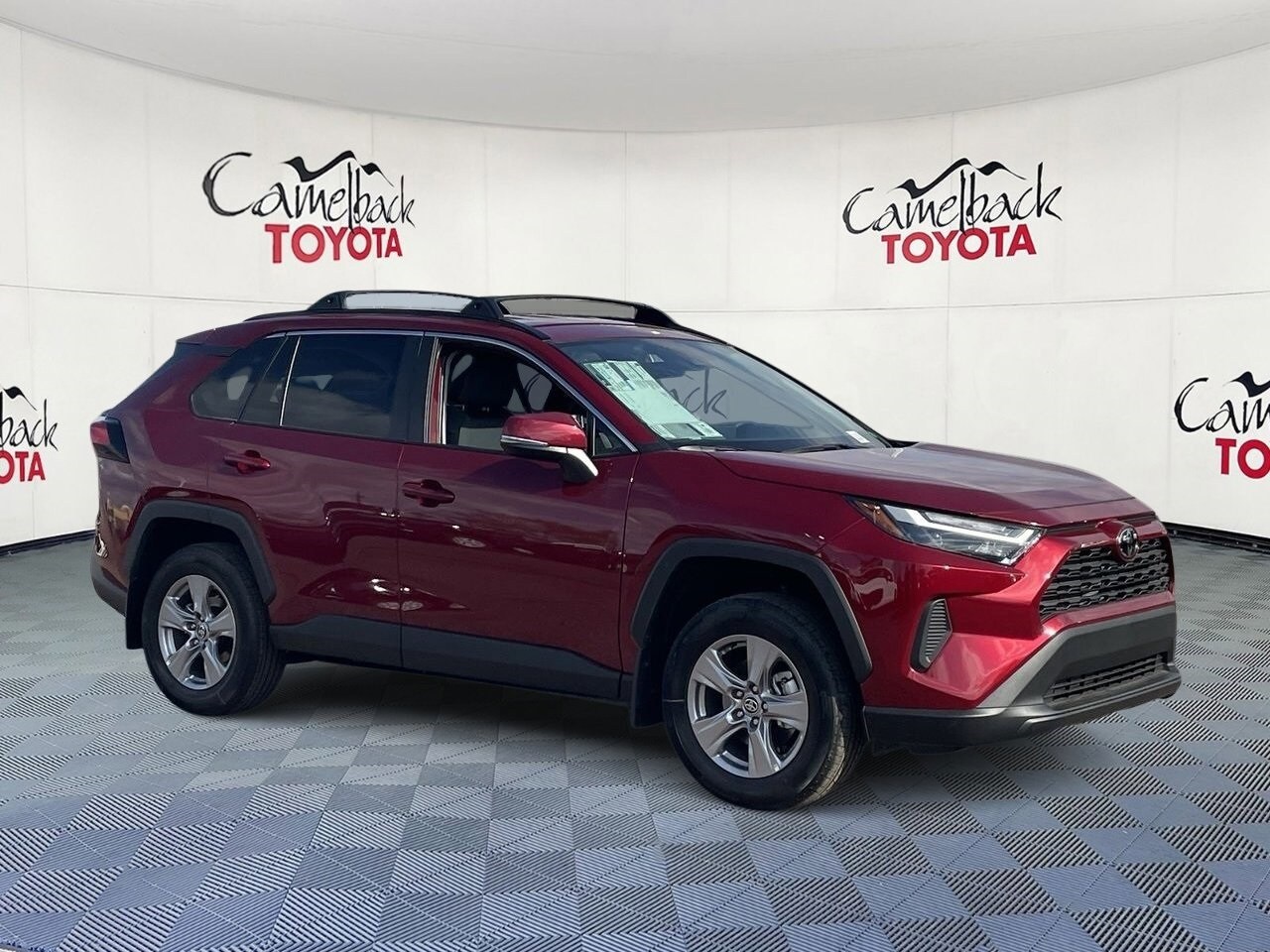 2025 Toyota RAV4 XLE photo 2