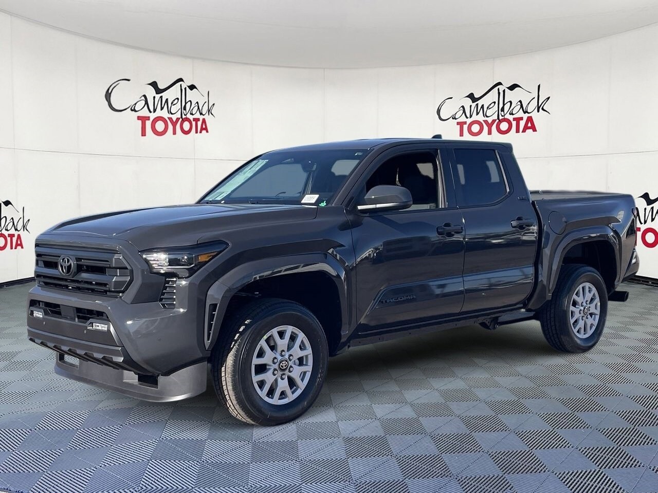 2025 Toyota Tacoma SR5 photo 3
