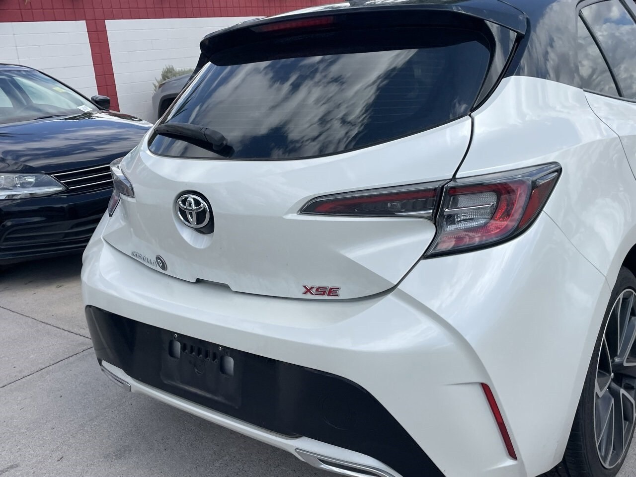 2020 Toyota Corolla XSE photo 3