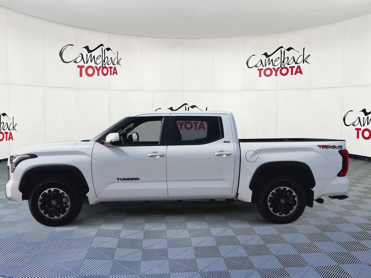 2026 Toyota Tundra SR5 - Photo 8