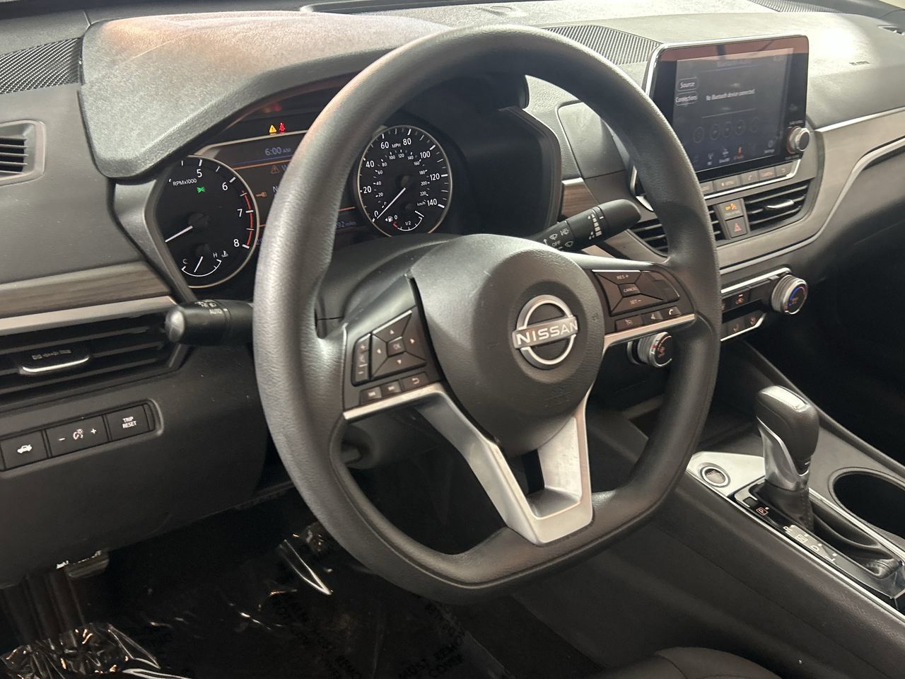 2025 Nissan Altima SV - Photo 13