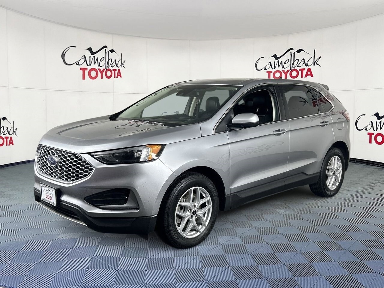 2024 Ford Edge SEL photo 4