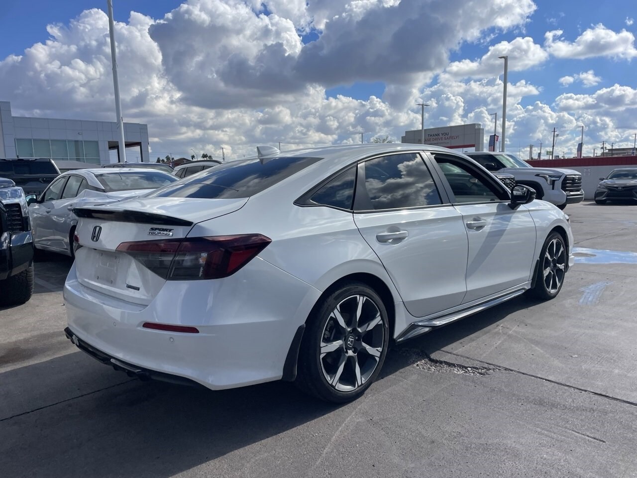 2025 Honda Civic Hybrid Sport photo 2