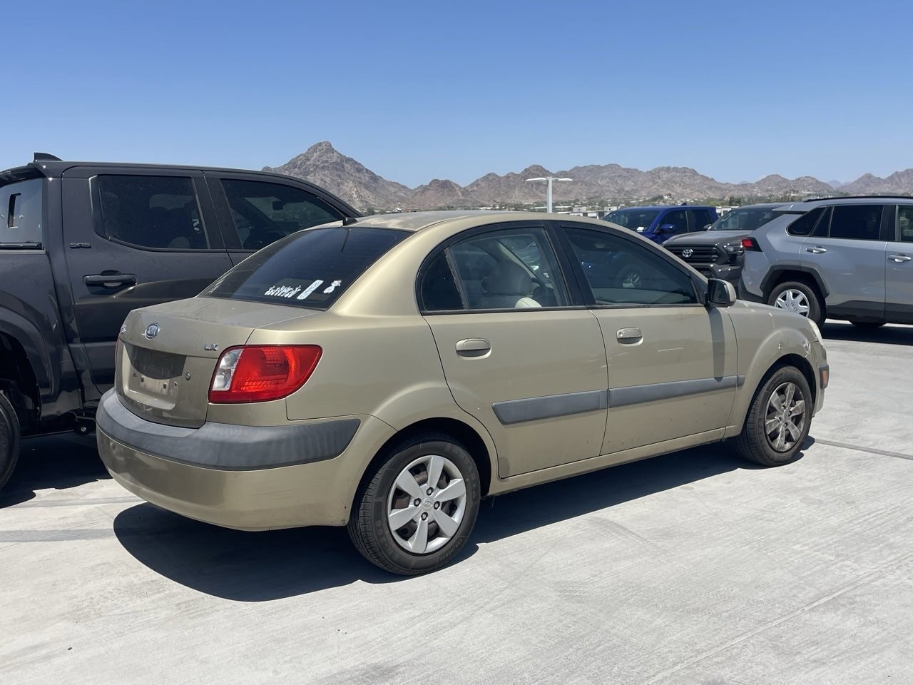 Used 2008 Kia Rio LX with VIN KNADE123586320100 for sale in Phoenix, AZ