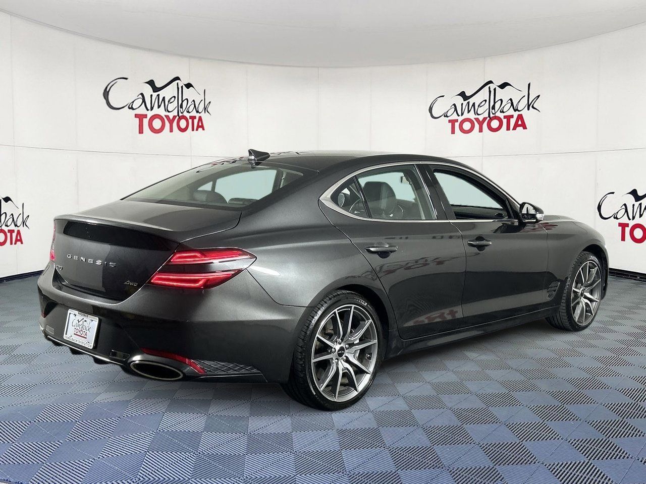 2025 GENESIS G70 Standard - Photo 7