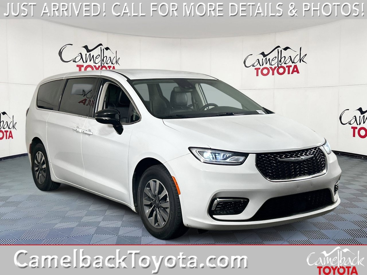 2024 Chrysler Pacifica PHEV