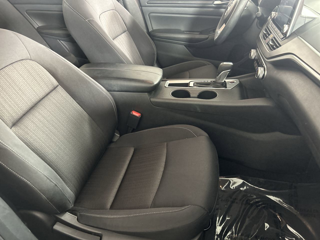 2025 Nissan Altima SV - Photo 25