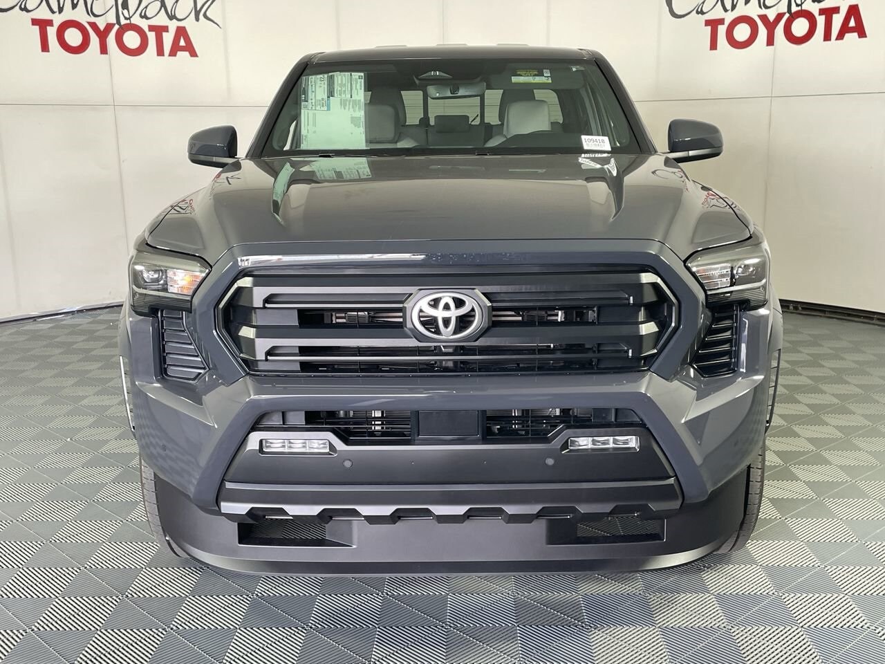 2025 Toyota Tacoma SR5 photo 3