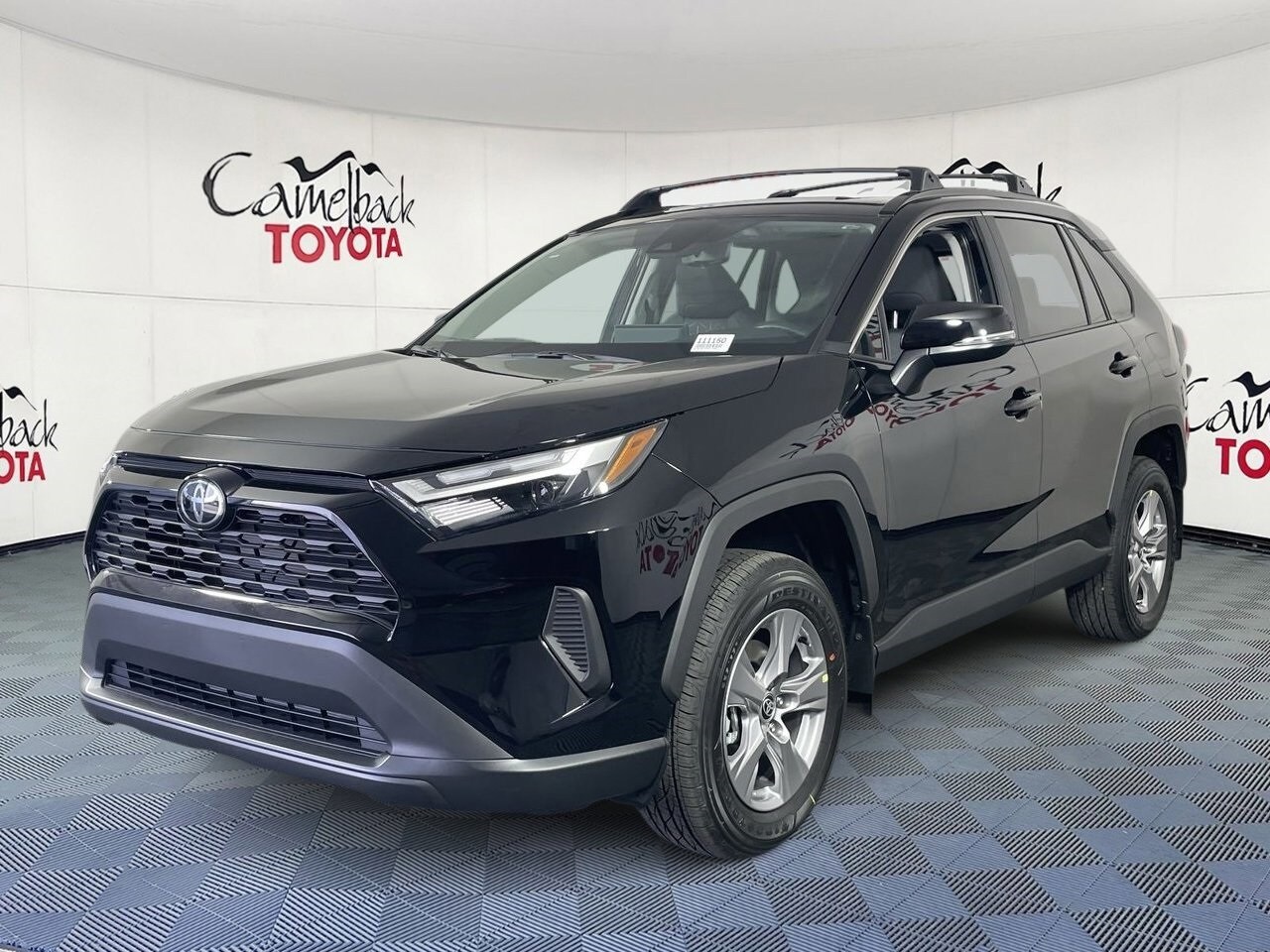 2025 Toyota RAV4 XLE photo 2