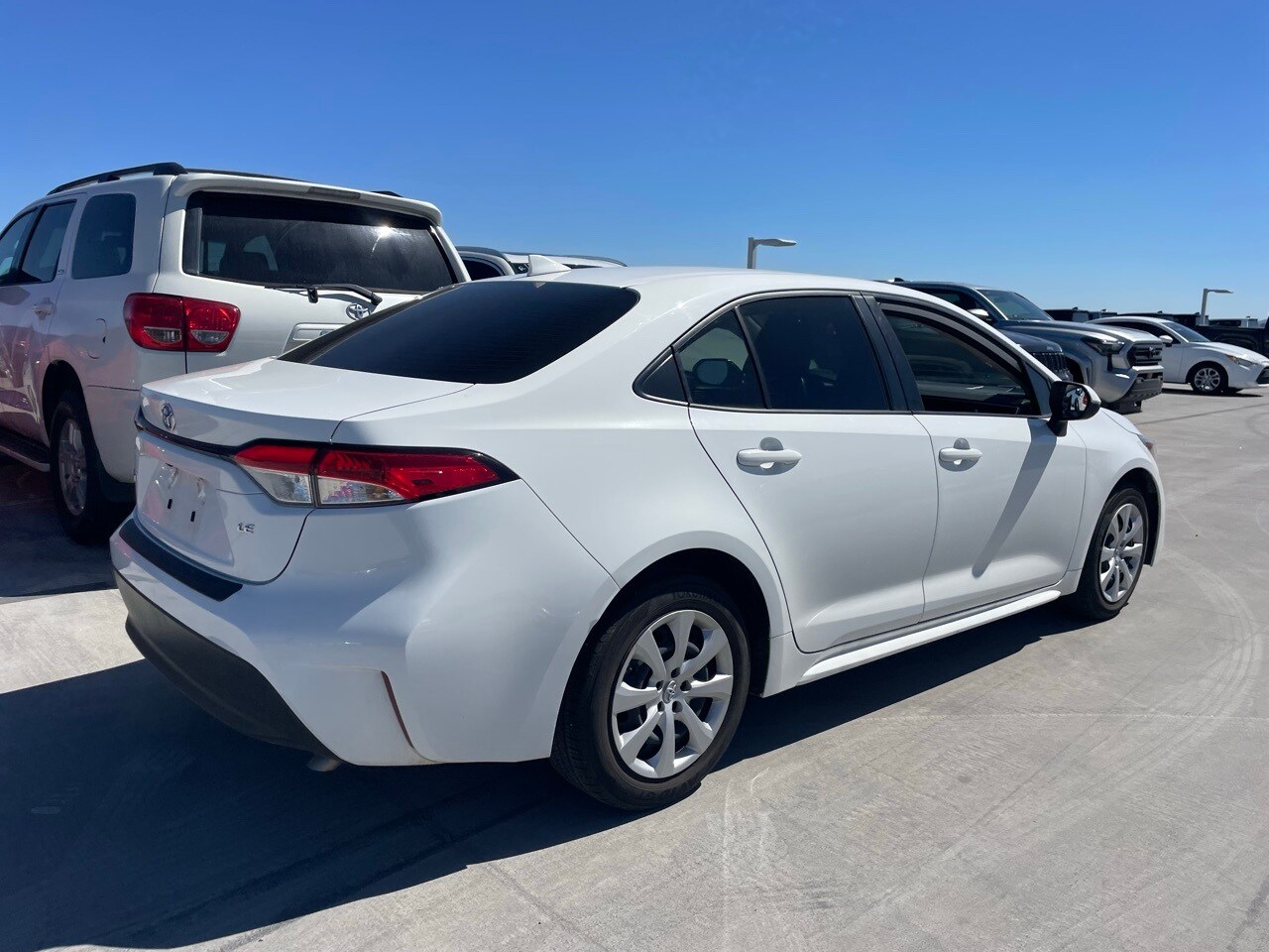 2023 Toyota Corolla SE XLE photo 2