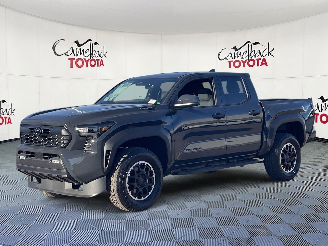 2025 Toyota Tacoma TRD photo 4