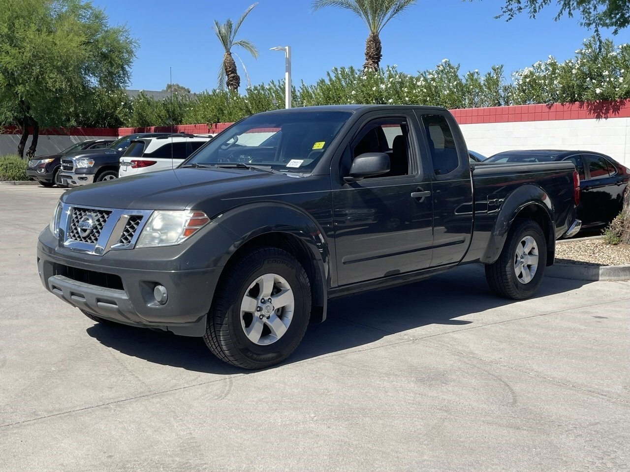 2012 Nissan Frontier SV photo 4