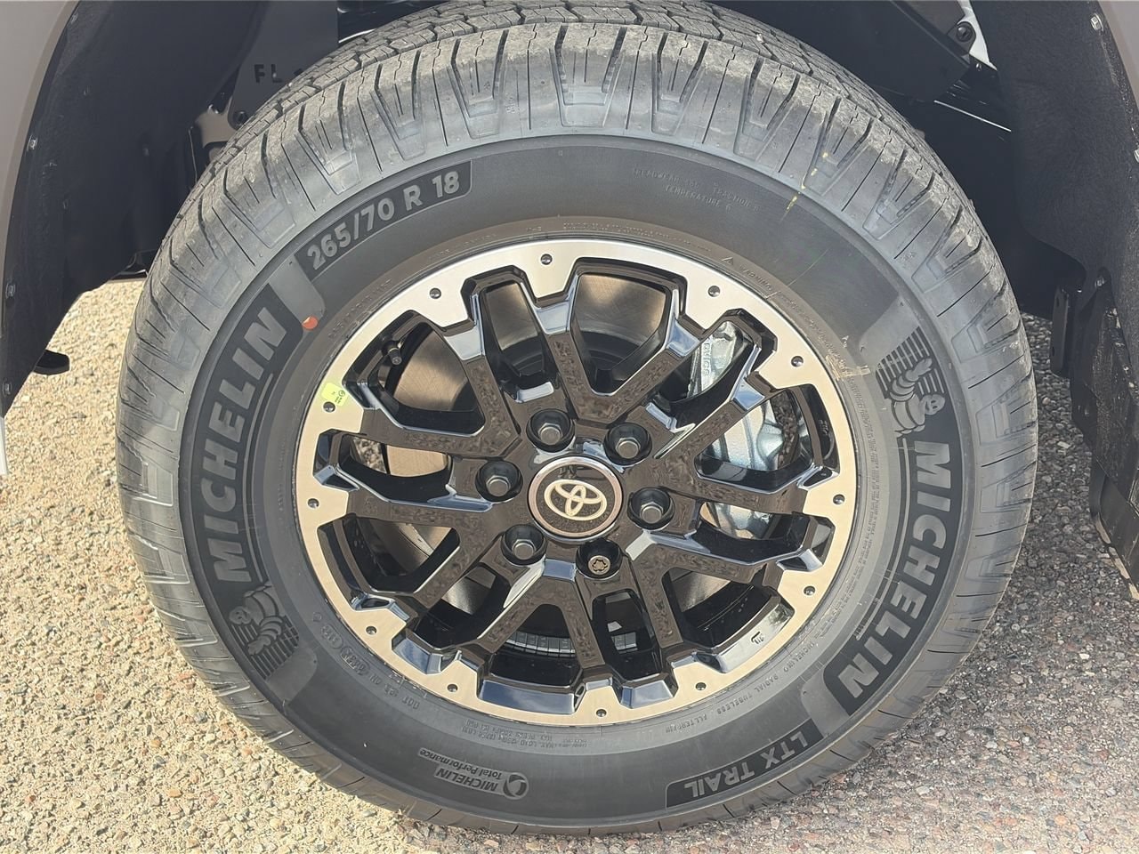 2026 Toyota Tundra SR5 - Photo 10