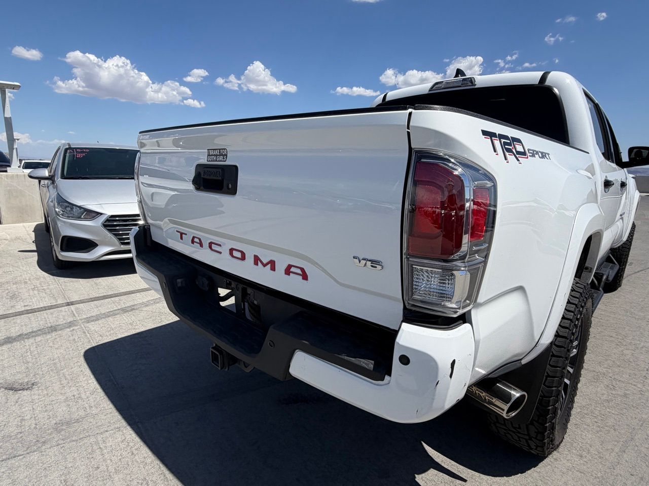 View vehicle photo 4