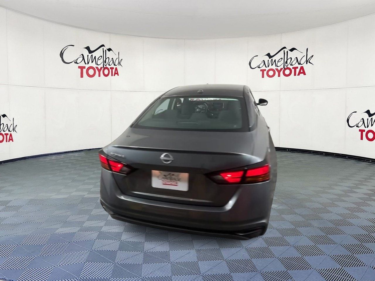 2025 Nissan Altima SV - Photo 9