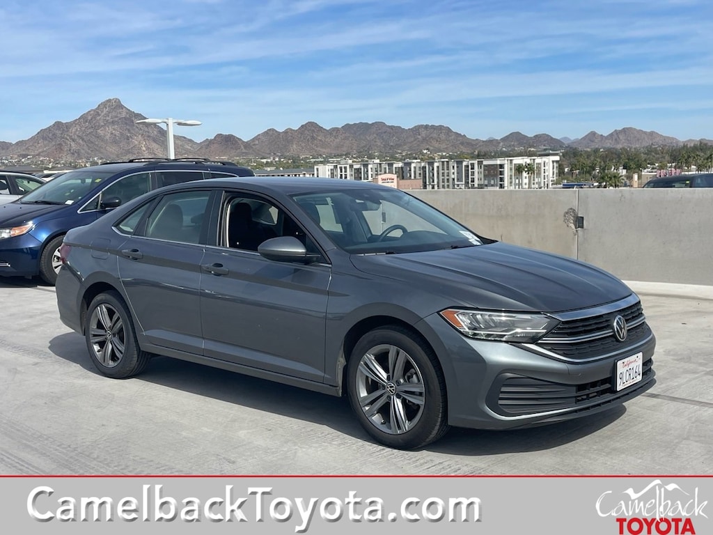 Used 2024 Volkswagen Jetta 1.5T SE Sedan