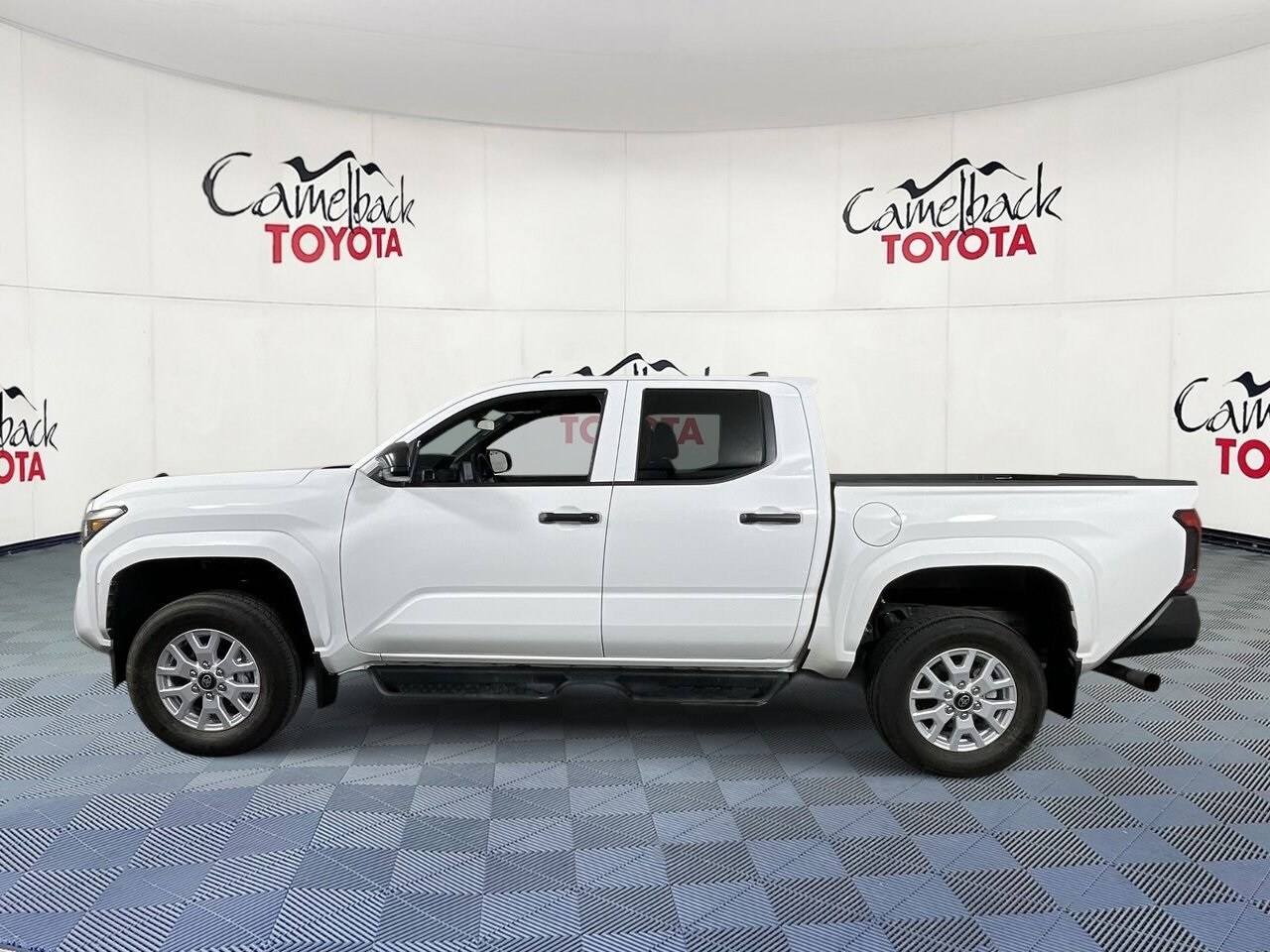 2024 Toyota Tacoma SR photo 4