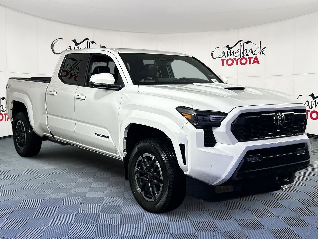 2024 Toyota Tacoma TRD Sport photo 3