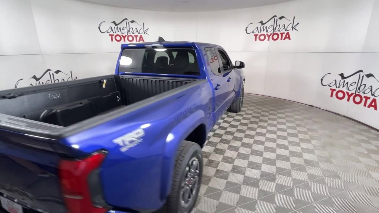 2025 Toyota Tacoma TRD Sport photo 3