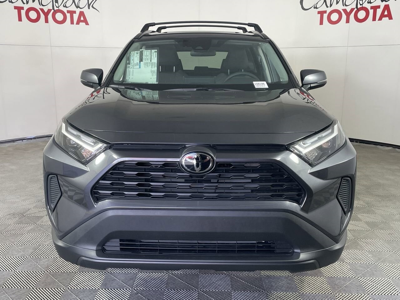 2025 Toyota RAV4 XLE photo 3