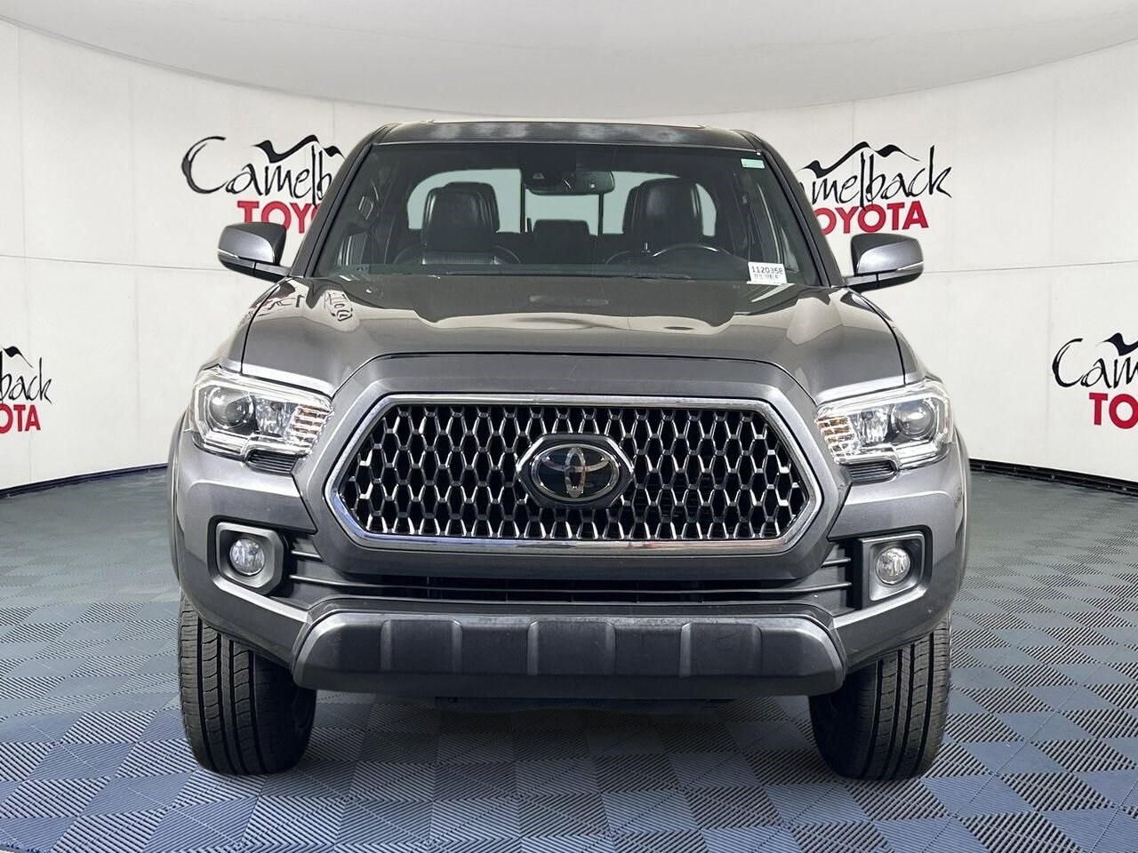 2019 Toyota Tacoma TRD Off-Road photo 3