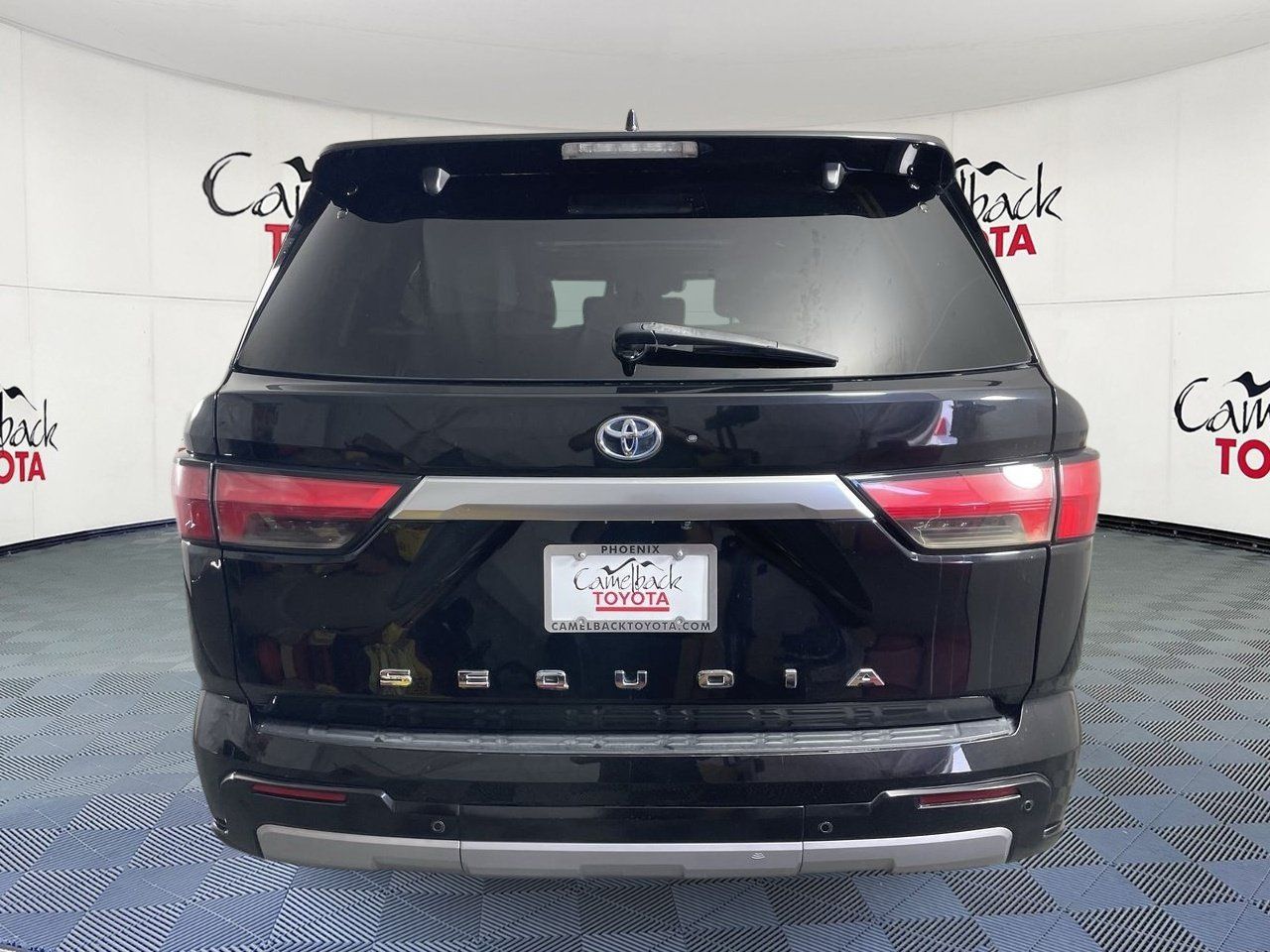 View vehicle photo 7