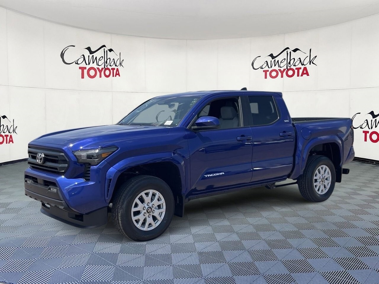 2025 Toyota Tacoma SR5 photo 2