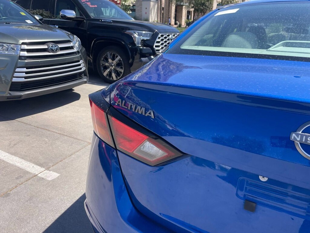 Used 2025 Nissan Altima 2.5 SV Sedan