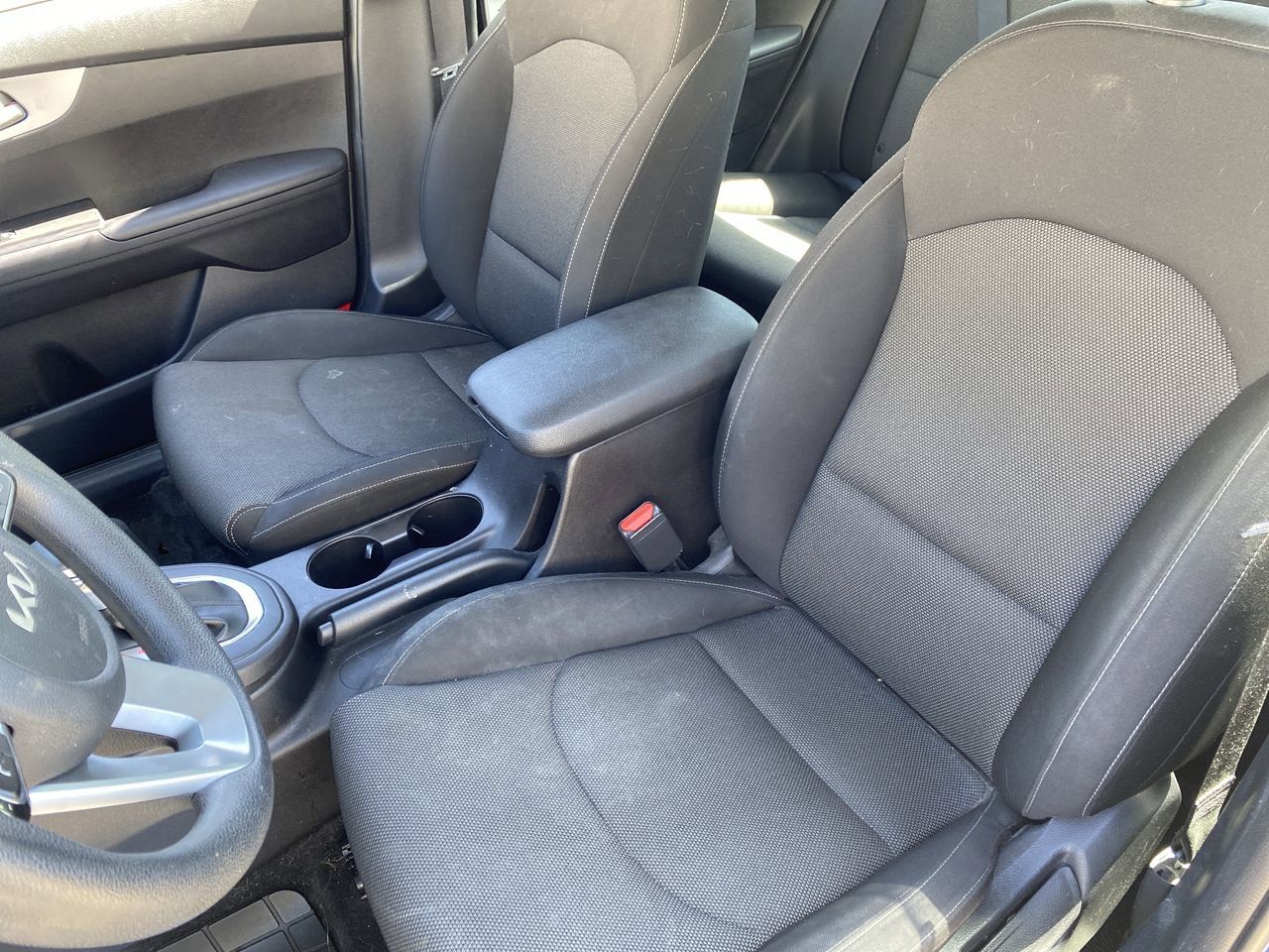 2022 Kia FORTE LXS - Photo 21